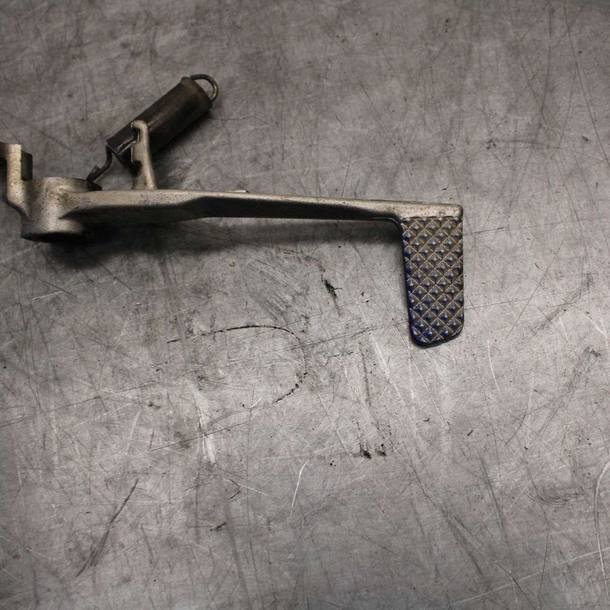 07 YAMAHA YZF R6 RIGHT REARSET BRAKE FOOT PEDAL 2C0-27211-00-00 BB495