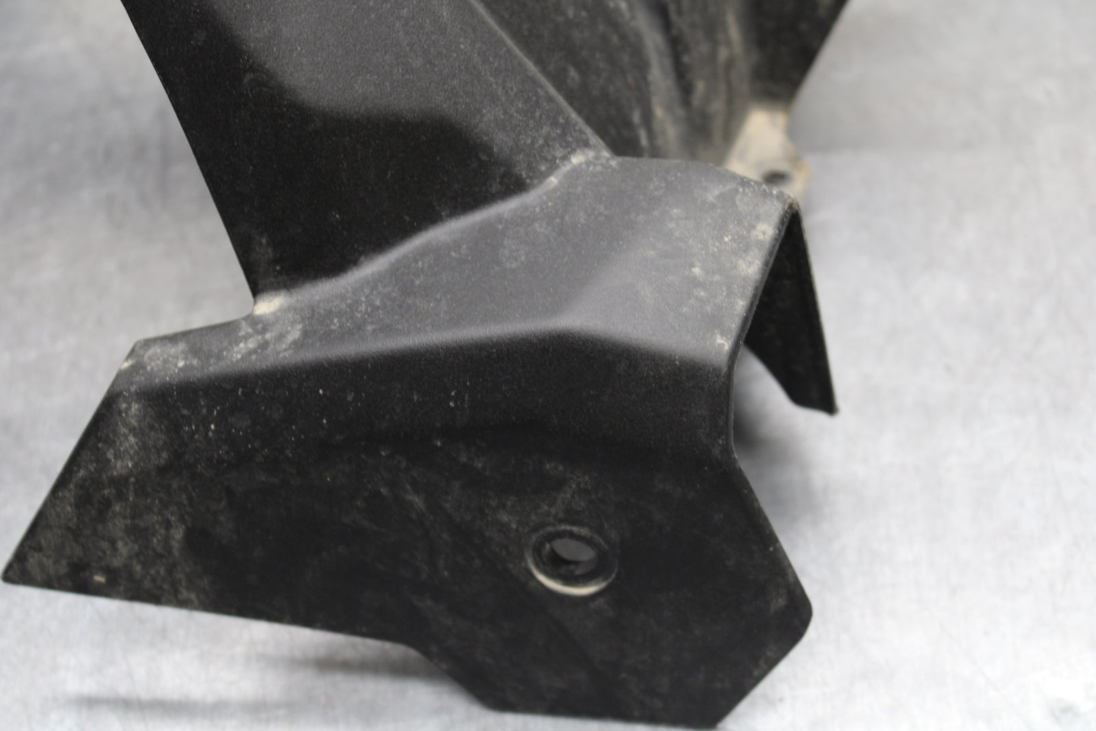 24 KAWASAKI NINJA 500 ABS REAR BACK WHEEL TIRE HUGGER FENDER BB730