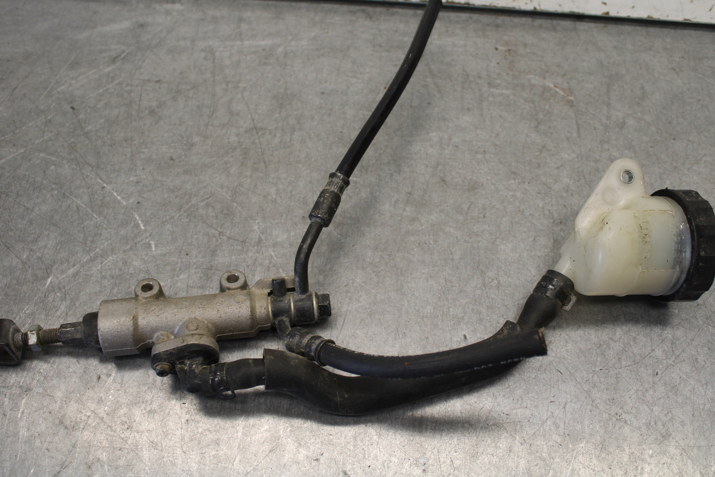 04-12 HONDA ST1300A REAR BACK BRAKE MASTER CYLINDER W RESERVOIR BB669