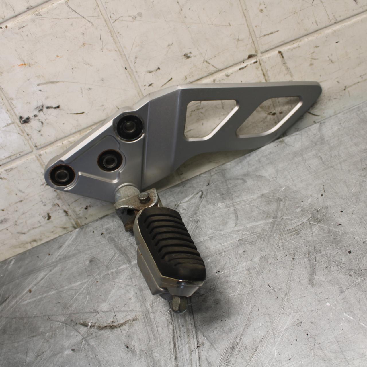 2016 Suzuki Bandit GSF1250SA ABS LEFT REARSET REAR SET DRIVER FOOT PEG BB509