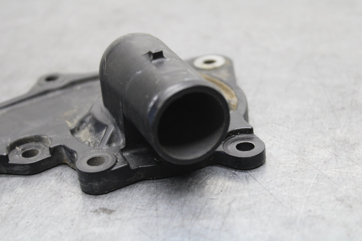 22-24 YAMAHA XSR900 ENGINE WATER COOLANT PUMP COVER BB683