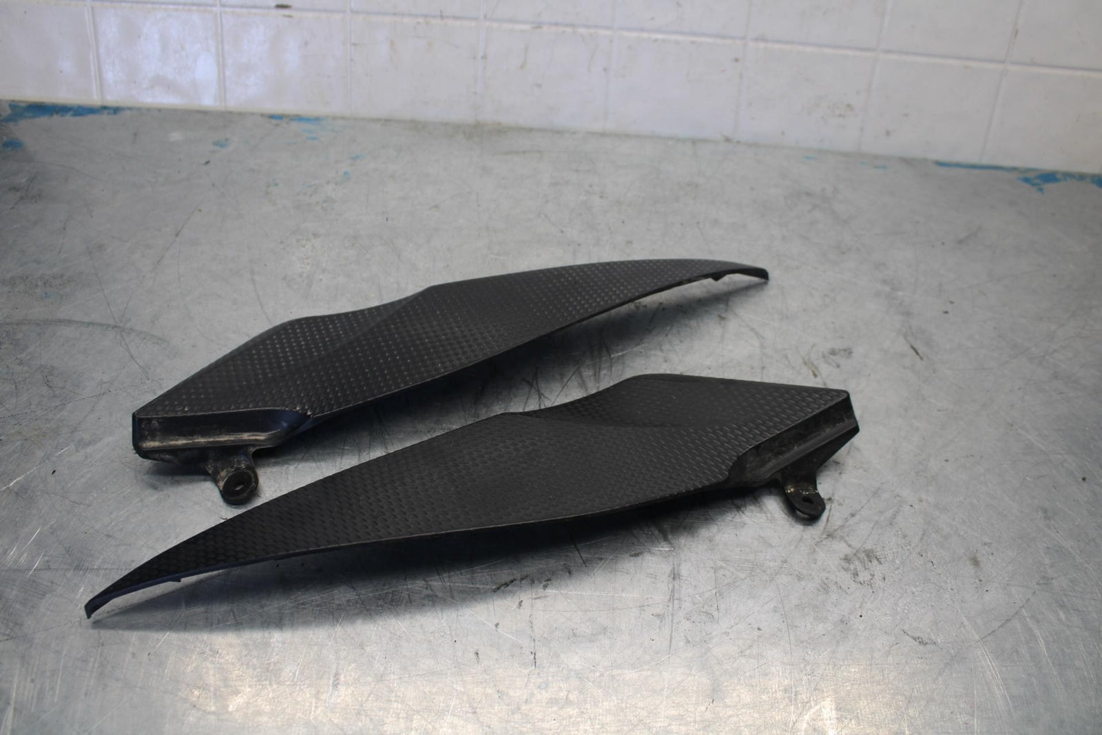 07-08 YAMAHA YZF R1 RIGHT LEFT GAS FUEL TANK PANELS COVERS TRIM SET COWLS  BB425