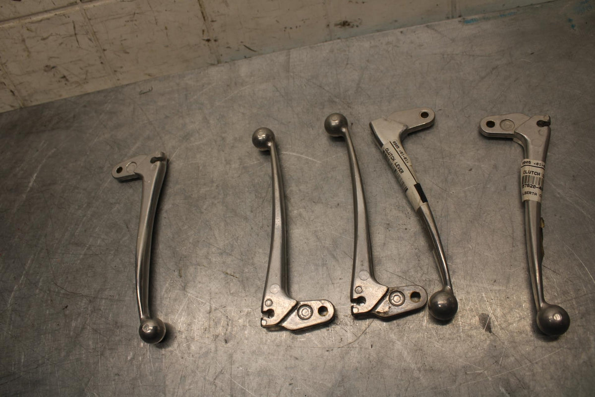 1979 Suzuki DS80 LEFT HANDLEBAR CLIPON CLUTCH LEVER 57620-46400 BB34