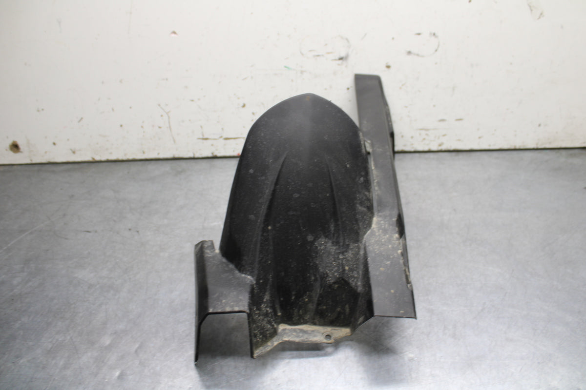 24 KAWASAKI NINJA 500 ABS REAR BACK WHEEL TIRE HUGGER FENDER BB730
