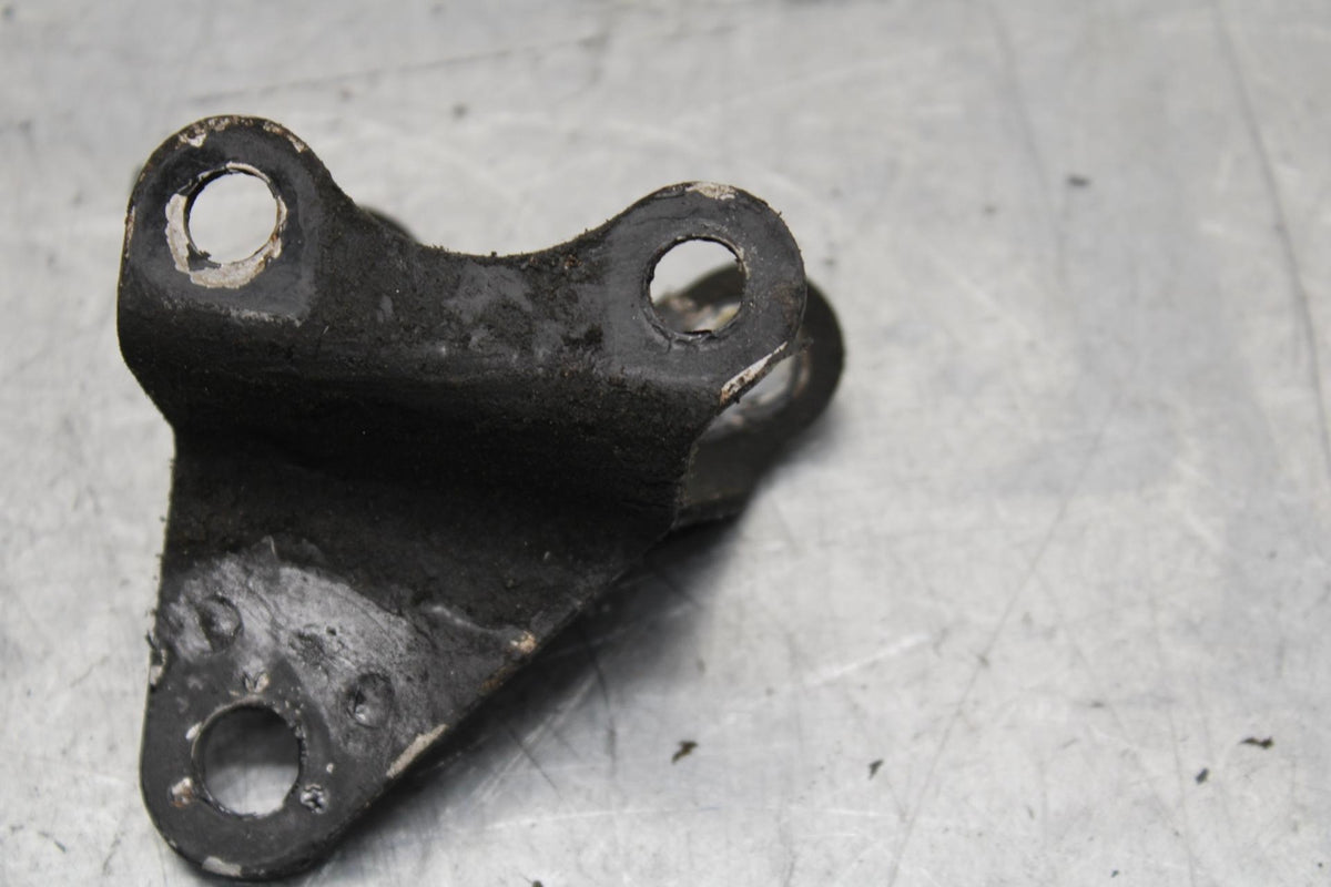 1979 Yamaha XS1100 ENGINE MOUNT MOTOR BRACKET BB572