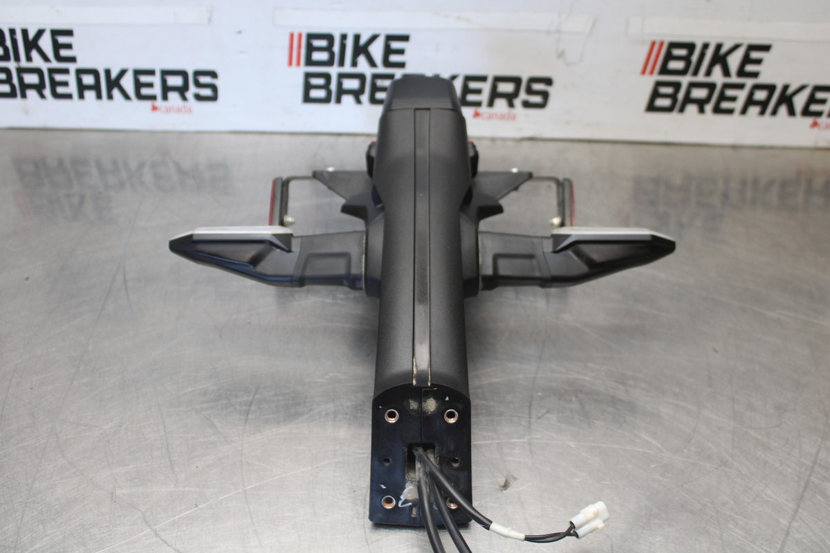 22 KAWASAKI NINJA ZX6R ZX636 ABS 40TH ANNIVERSARY REAR BACK FENDER LIGHTS BB911