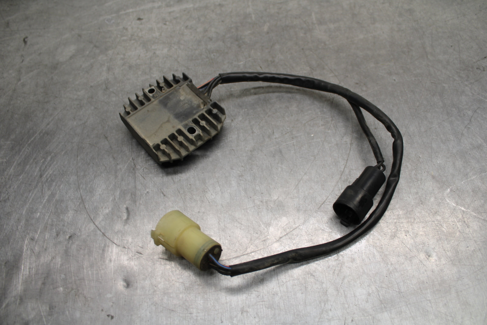 00-02 KAWASAKI NINJA ZX6R RECTIFIER VOLTAGE REGULATOR BB750