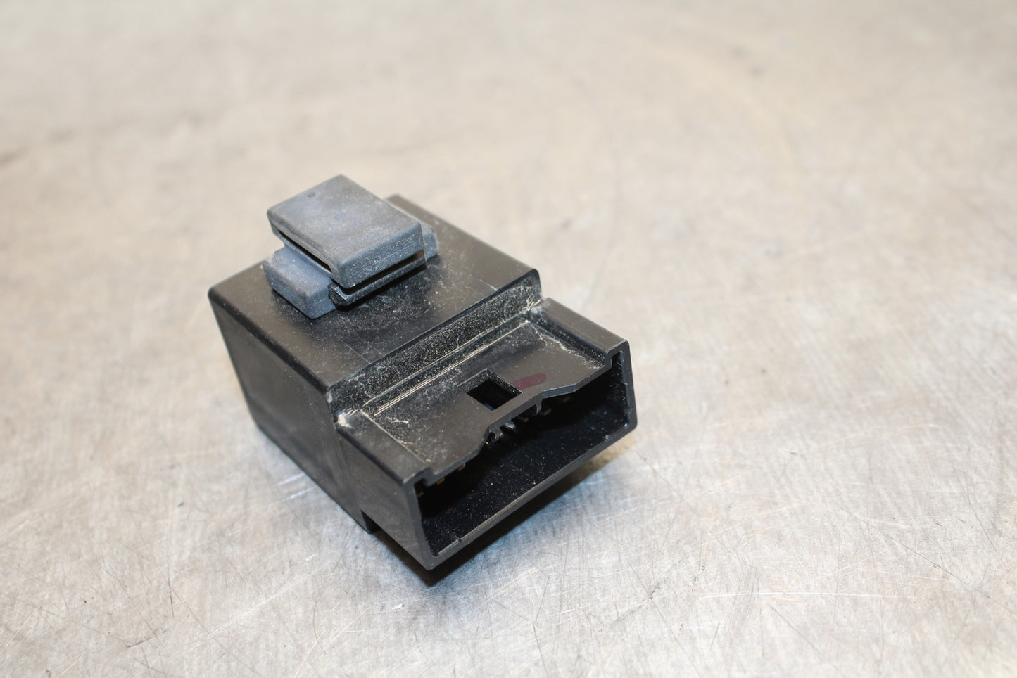 08-16 YAMAHA YZF R6 RELAY ASSEMBLY FUSE BOX BB131