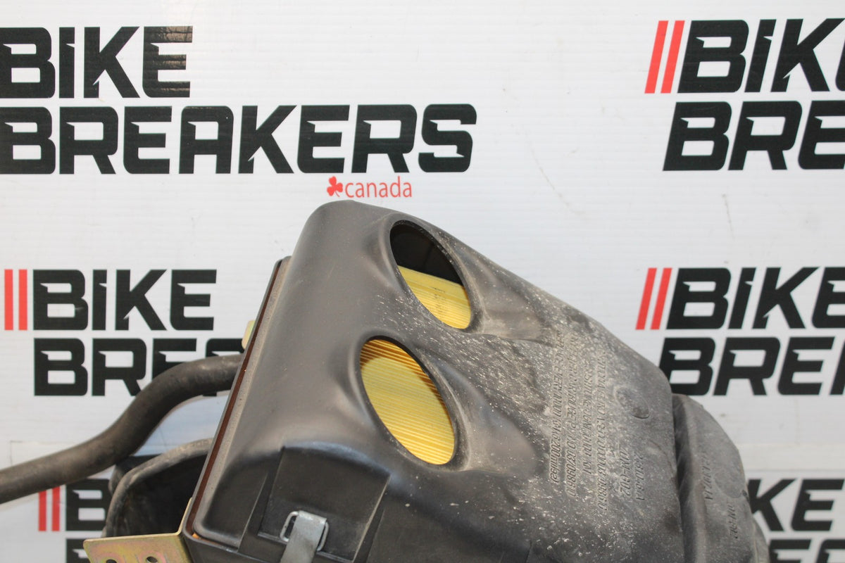 05 DUCATI SUPERSPORT 800 AIRBOX AIR INTAKE FILTER BOX BB913