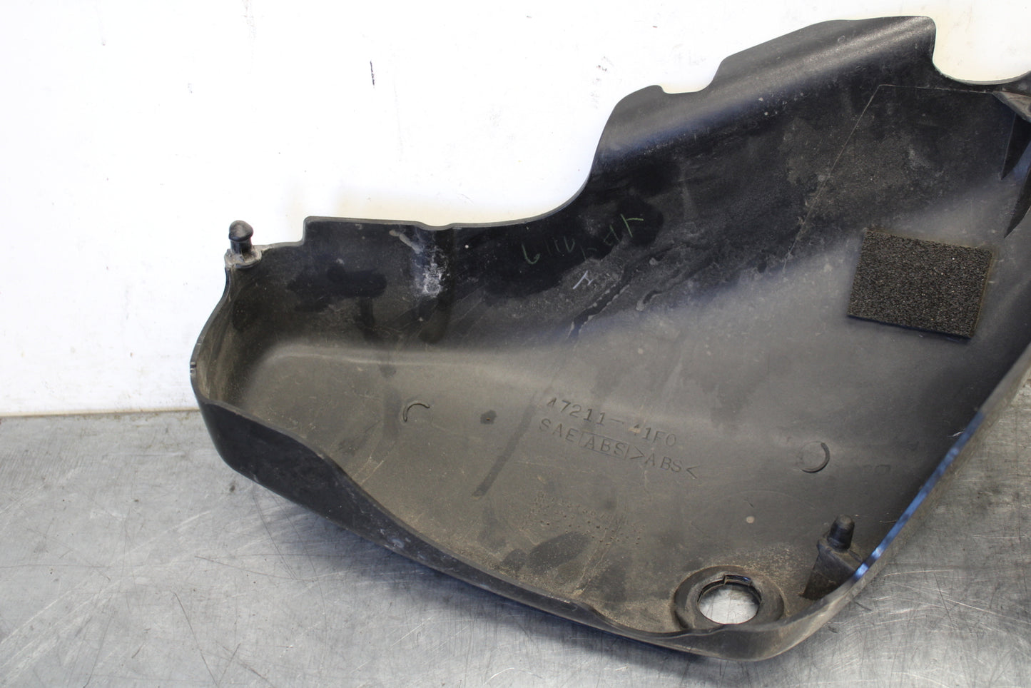 04 SUZUKI INTRUDER 800 SIDE COVER PANEL COWL FAIRING BB758