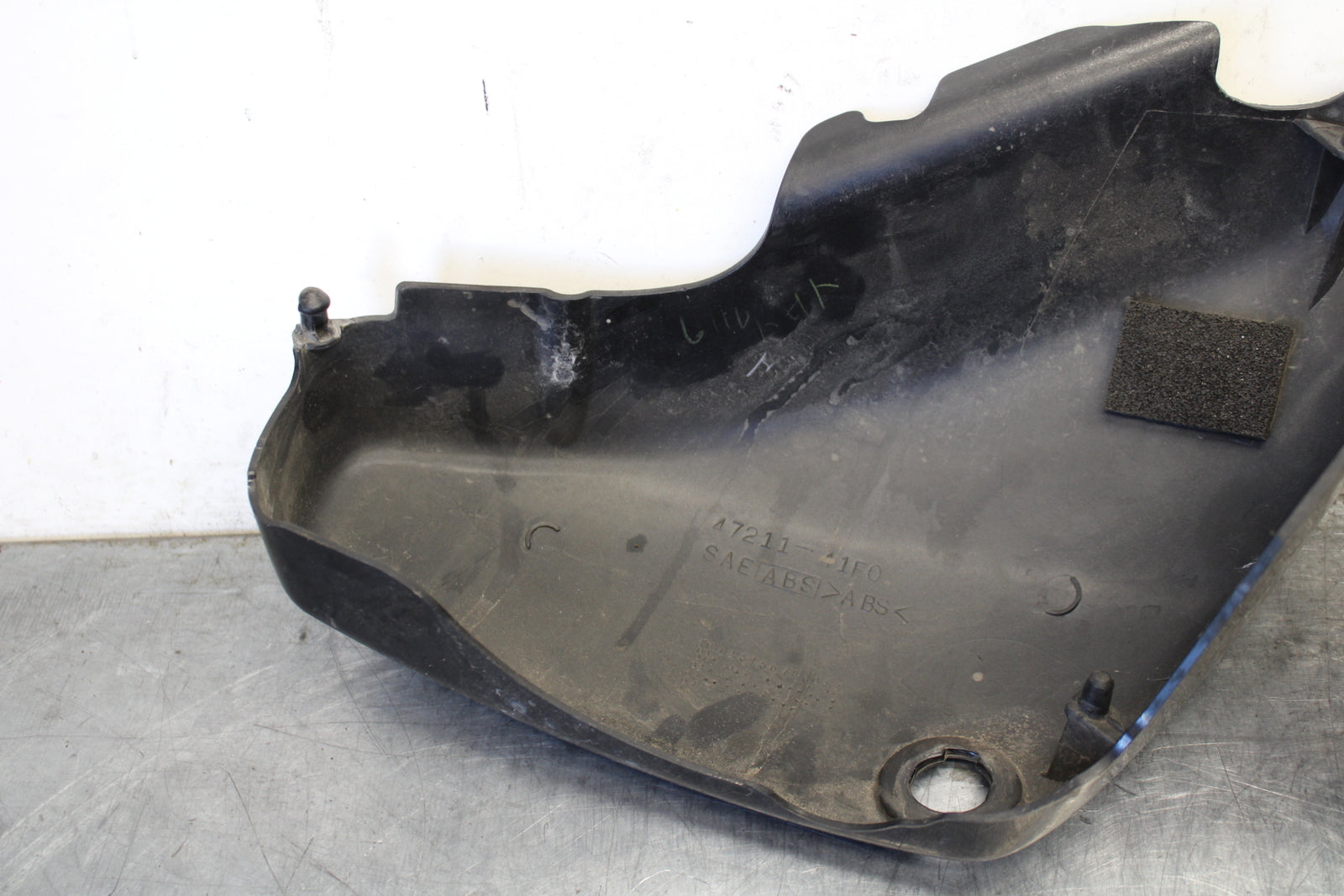 04 SUZUKI INTRUDER 800 SIDE COVER PANEL COWL FAIRING BB758