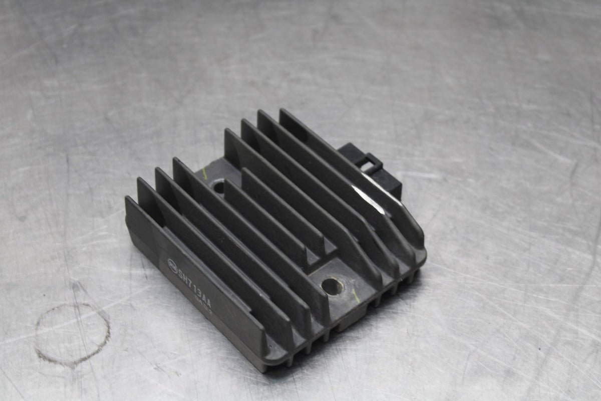 05 YAMAHA YZF R6 RECTIFIER VOLTAGE REGULATOR BB814