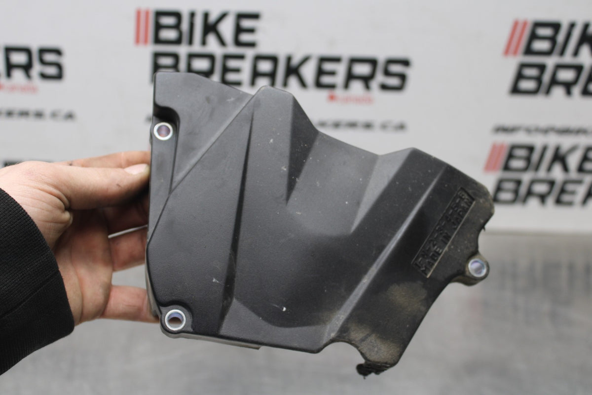 03-05 YAMAHA YZF R6  ENGINE SPROCKET COVER BB793