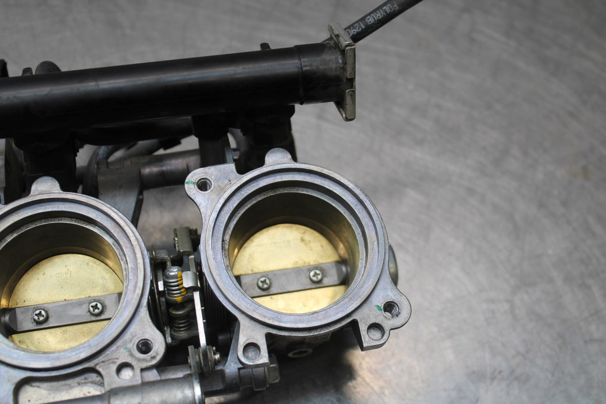 14 TRIUMPH STREET TRIPLE ABS MAIN FUEL INJECTORS / THROTTLE BODIES BB808