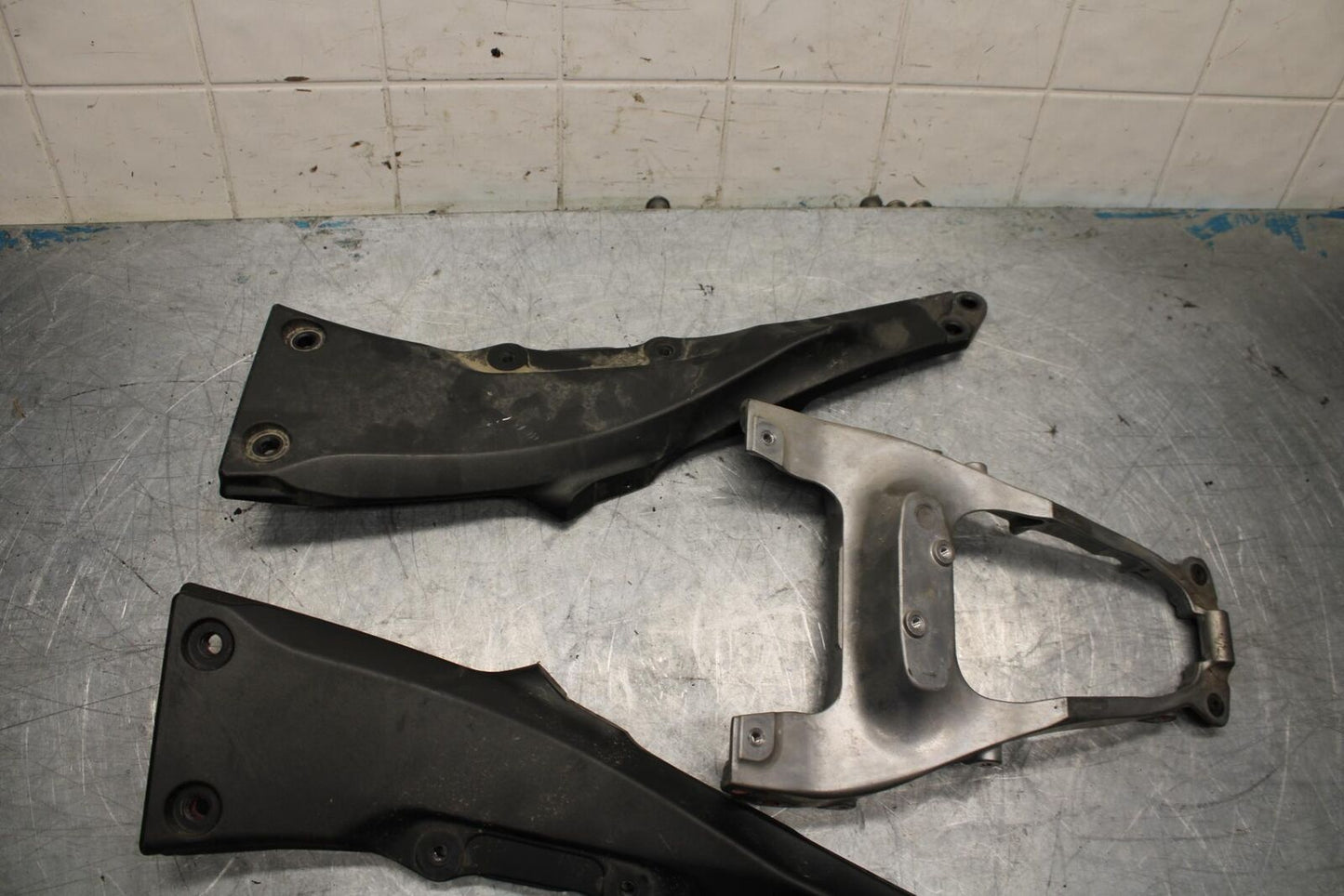 11-15 KAWASAKI ZX1000R REAR SUBFRAME BACK SUB FRAME BB445