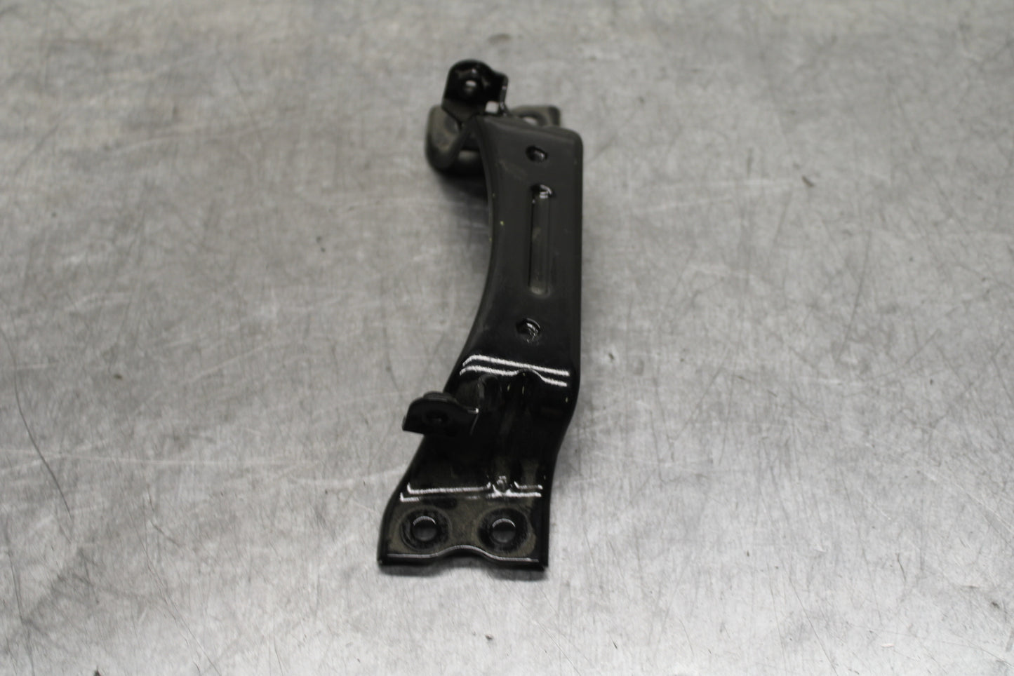 24 KAWASAKI NINJA 500 ABS GAS TANK FUEL CELL PETROL BRACKET MOUNT  BB730