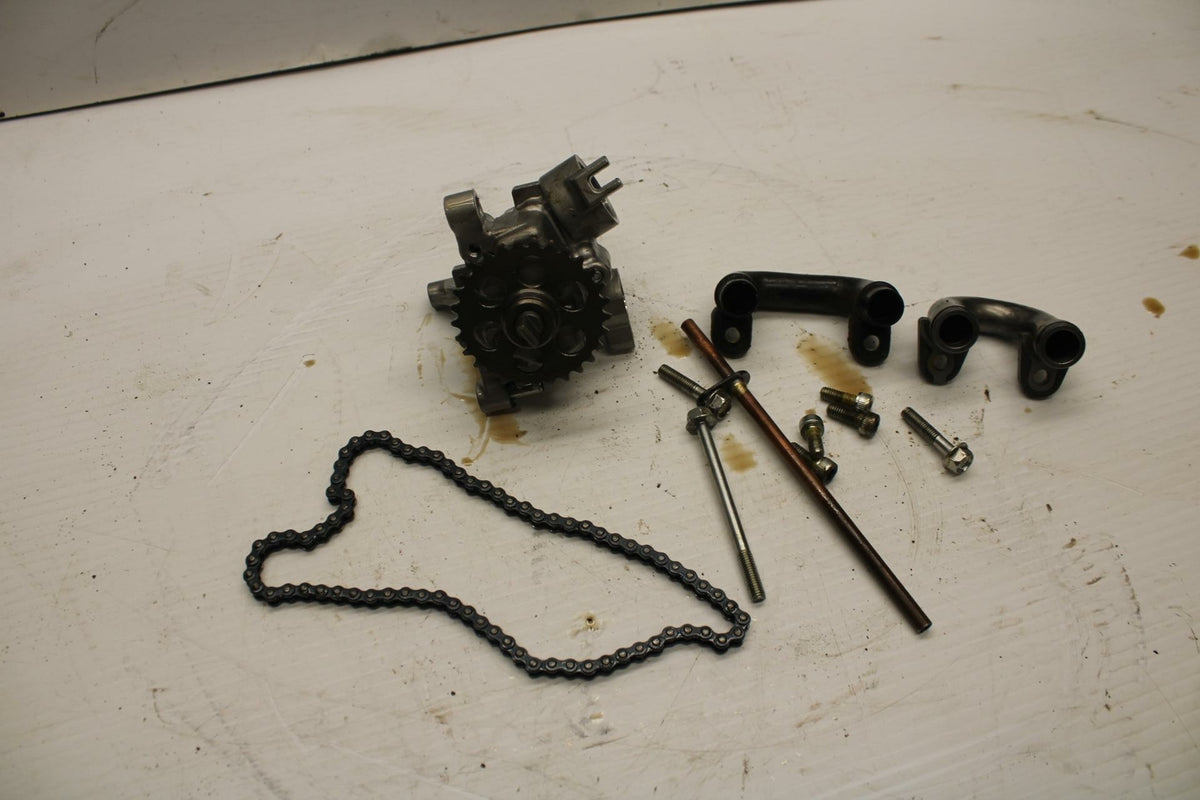 08-16 YAMAHA YZF R6 ENGINE MOTOR OIL PUMP 2C0-13300-00-00 BB273