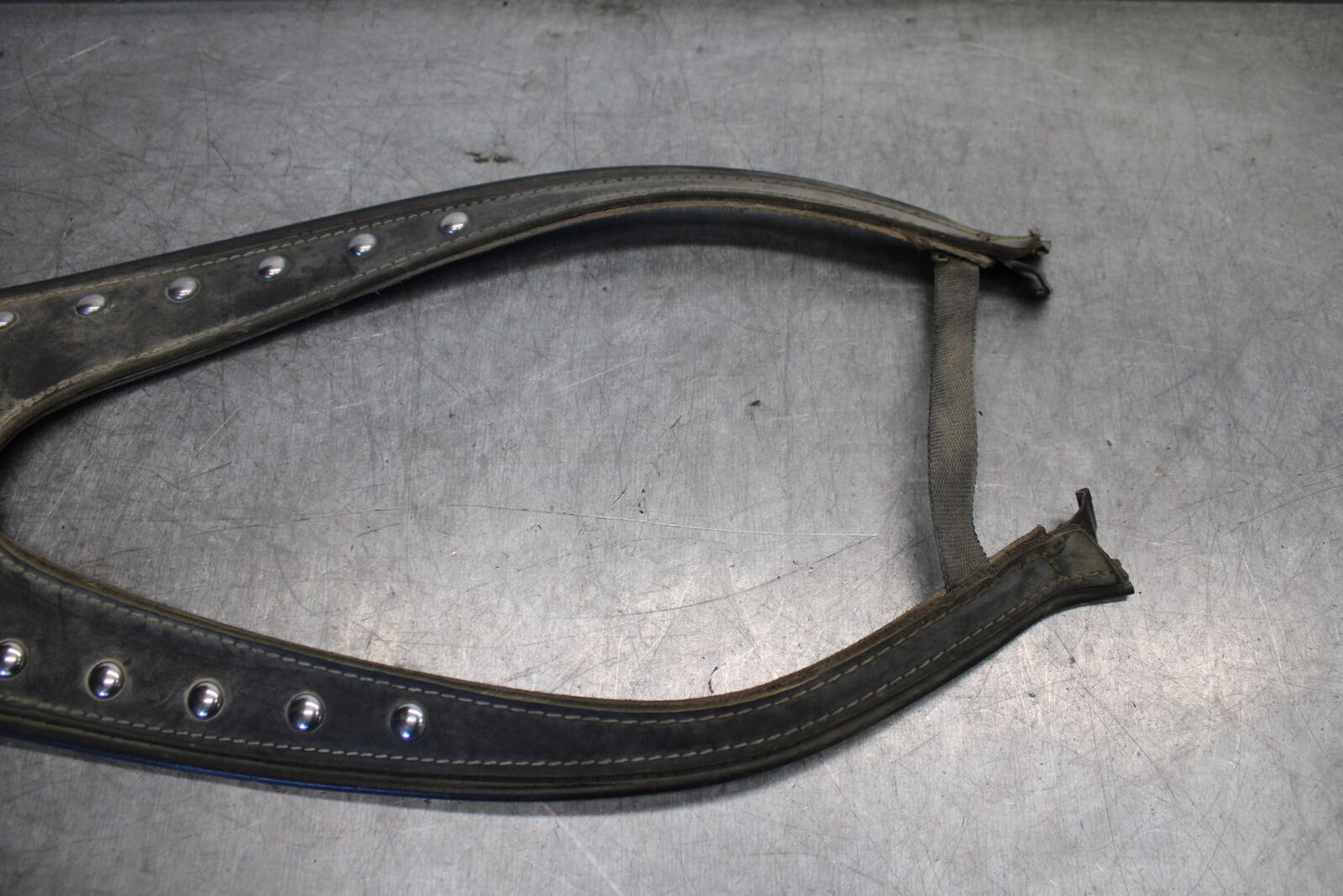 02-04 HONDA VTX1800S GAS TANK FUEL CELL BELT BB712