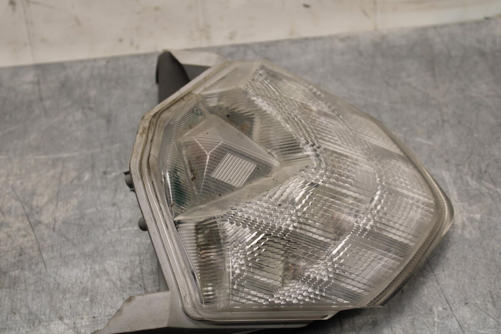 2011 Kawasaki Ninja ZX6R ZX600R REAR TAIL TAILLIGHT BRAKE LIGHT BB587