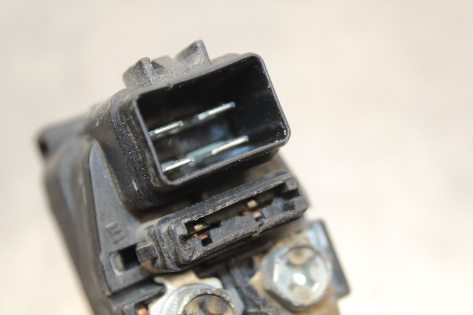 04-05 SUZUKI GSXR600 ENGINE STARTER RELAY STARTING SWITCH 31800-35F00  BB658