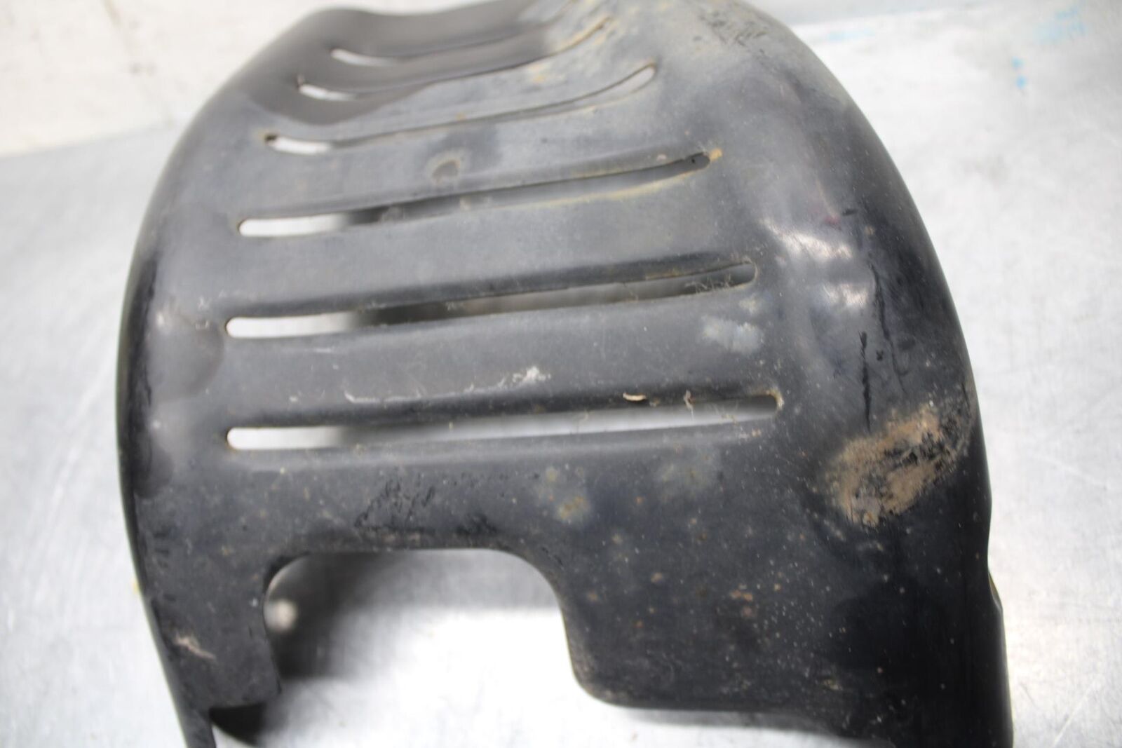 84-85 HONDA V65 SABRE  MUFFLER EXHAUST PIPE COVER HEAT SHIELD GUARD BB05