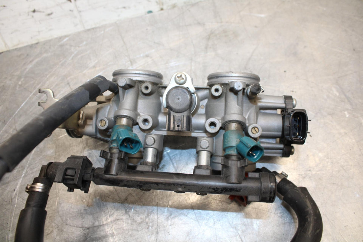 16-22 YAMAHA XSR 700 MAIN FUEL INJECTORS / THROTTLE BODIES BB475