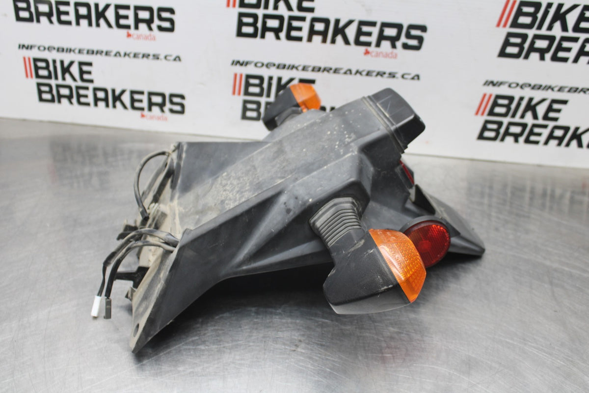 06 SUZUKI SV650S REAR BACK FENDER MUD GUARD BB783