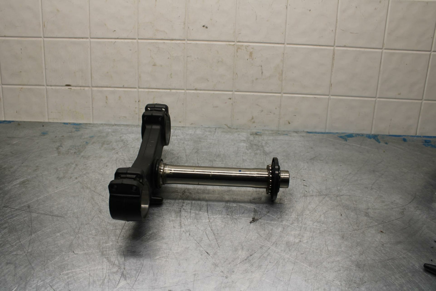 10-13 KAWASAKI Z1000 FRONT FORKS CLAMP LOWER TRIPLE TREE STEM BB421