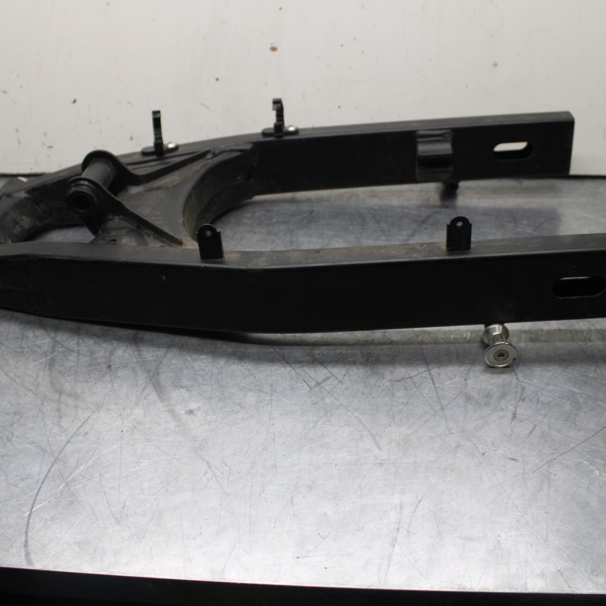 07-12 SUZUKI BANDIT GSF 650 F GSX650F SWINGARM BACK SUSPENSION SWING ARM BB90