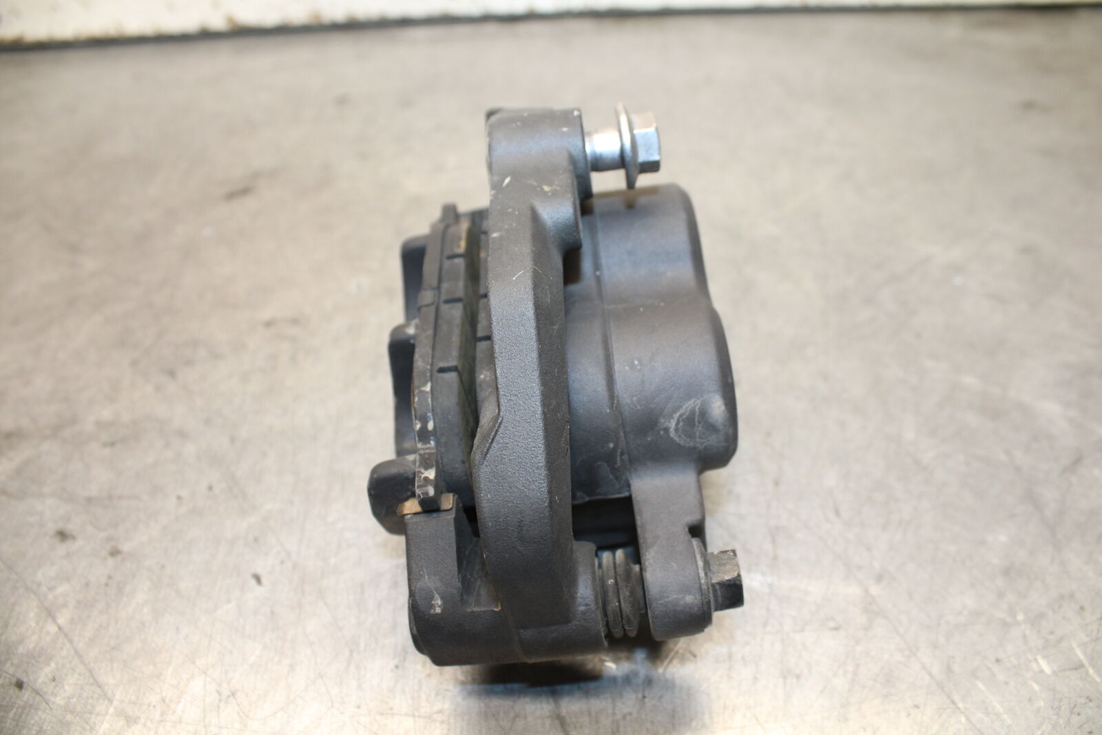 17-24 YAMAHA BOLT XVS950 LEFT FRONT BRAKE CALIPER BB729
