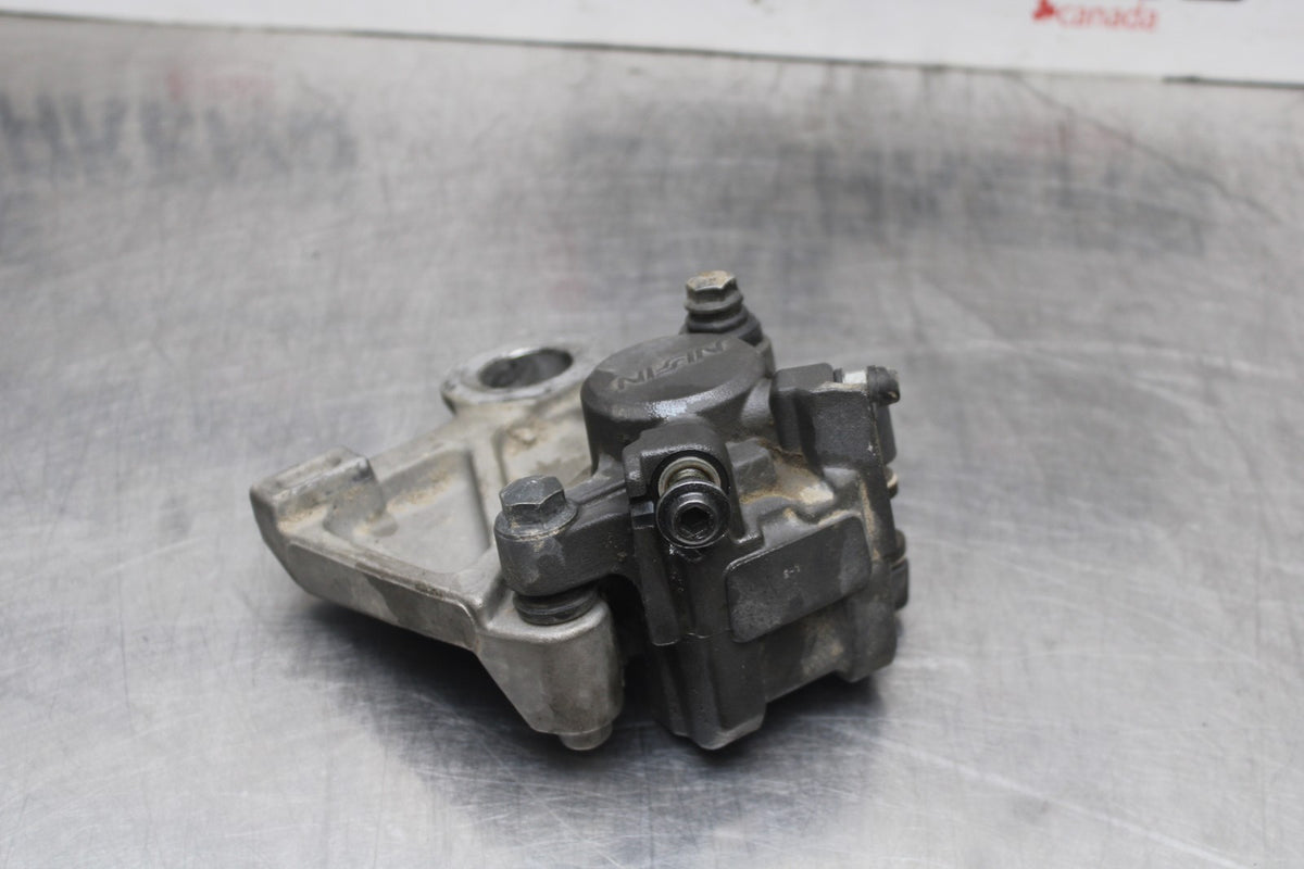 08-16 YAMAHA YZF R6 REAR BACK BRAKE CALIPER W MOUNT BRACKET BB798