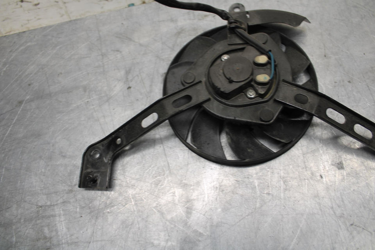 18-21 YAMAHA XSR700 ENGINE RADIATOR COOLING FAN bb475