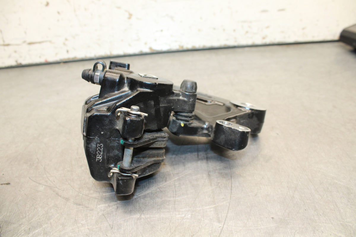 17-24 KTM 390 DUKE REAR BACK BRAKE CALIPER W MOUNT BRACKET BB734