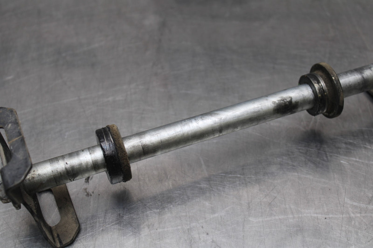 09 KAWASAKI NINJA 250R REAR AXLE BACK WHEEL RIM PIVOT BOLT AXEL BB824