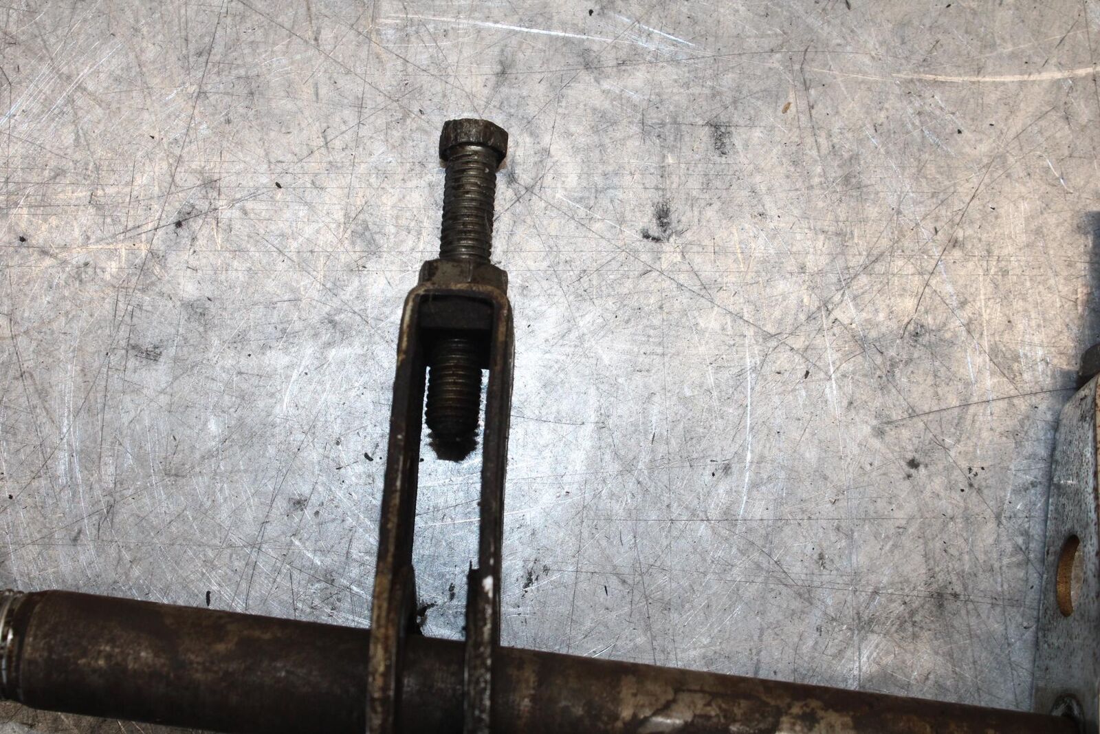 1974 Yamaha RD350 REAR AXLE BACK WHEEL RIM PIVOT BOLT AXEL BB53