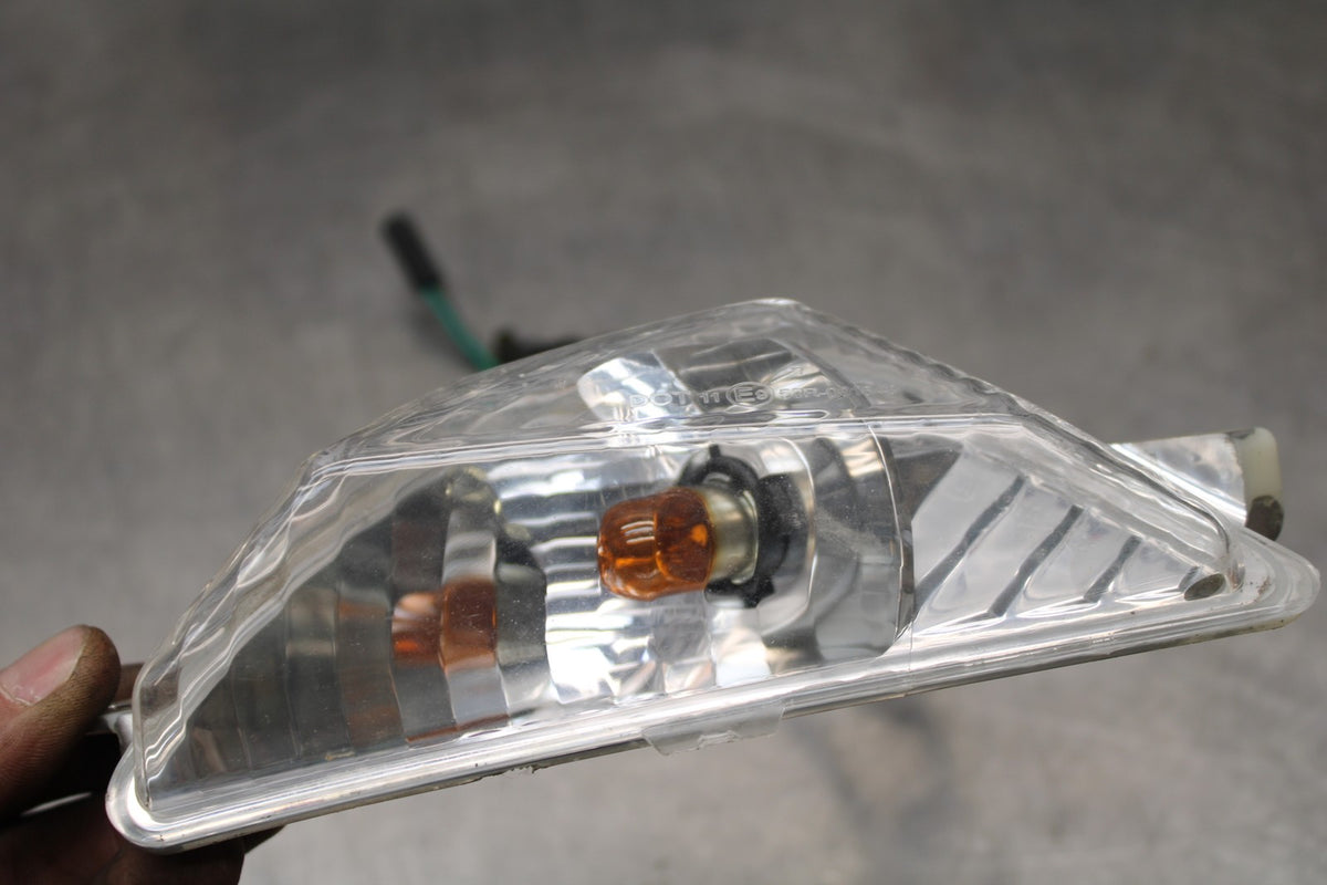 19-23 KAWASAKI NINJA ZX6R LEFT FRONT TURN SIGNAL LIGHT INDICATOR BB188
