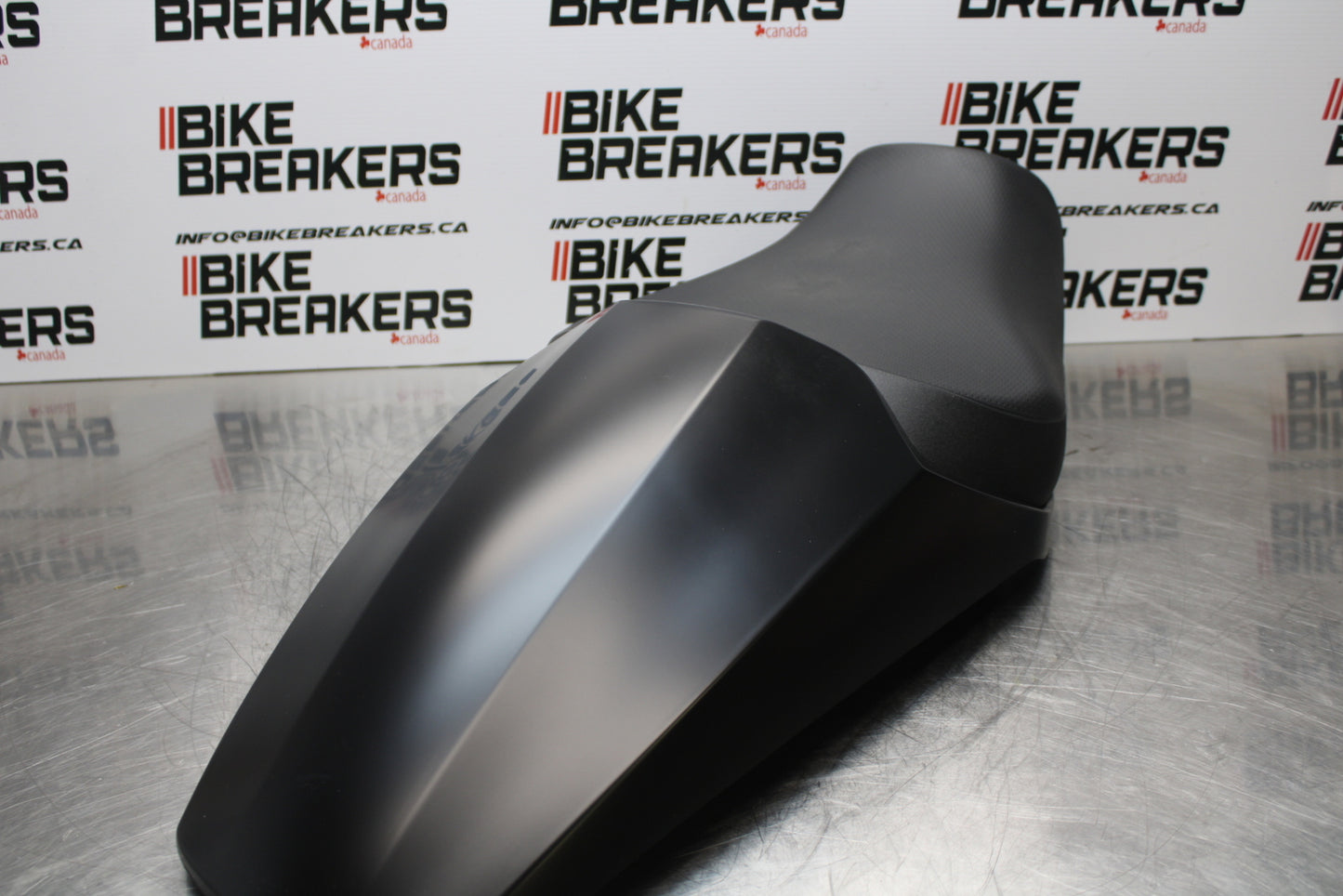 23-24 KAWASAKI NINJA ZX14R NEW!! FRONT REAR SEAT SADDLE & SOLO FAIRING BB153