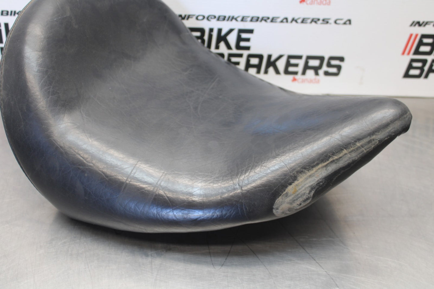 05-06 VICTORY KINGPIN DELUXE FRONT DRIVERS SEAT BB195