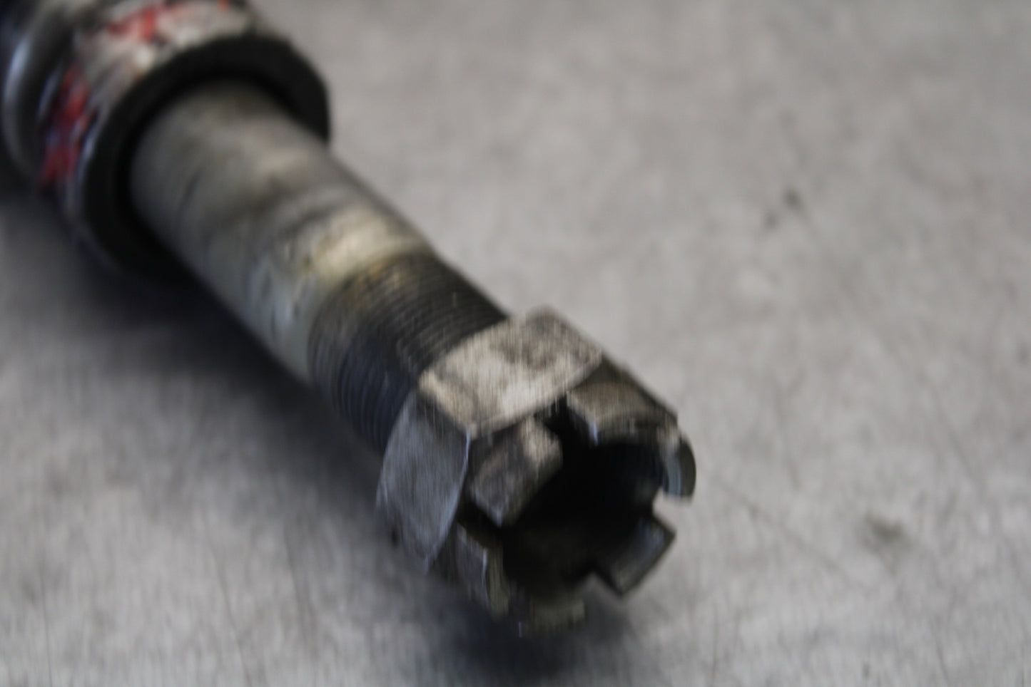 13-18 KAWASAKI NINJA ZX6R REAR AXLE BACK WHEEL RIM PIVOT BOLT AXEL BB682