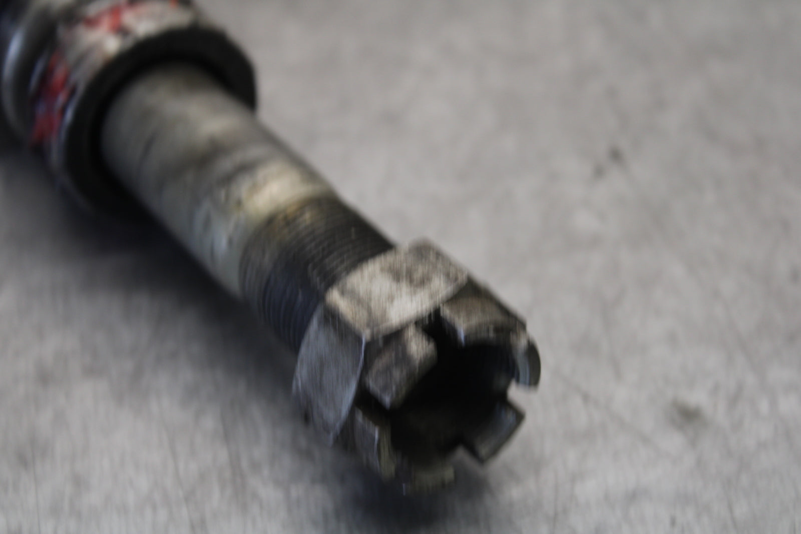 13-18 KAWASAKI NINJA ZX6R REAR AXLE BACK WHEEL RIM PIVOT BOLT AXEL BB682