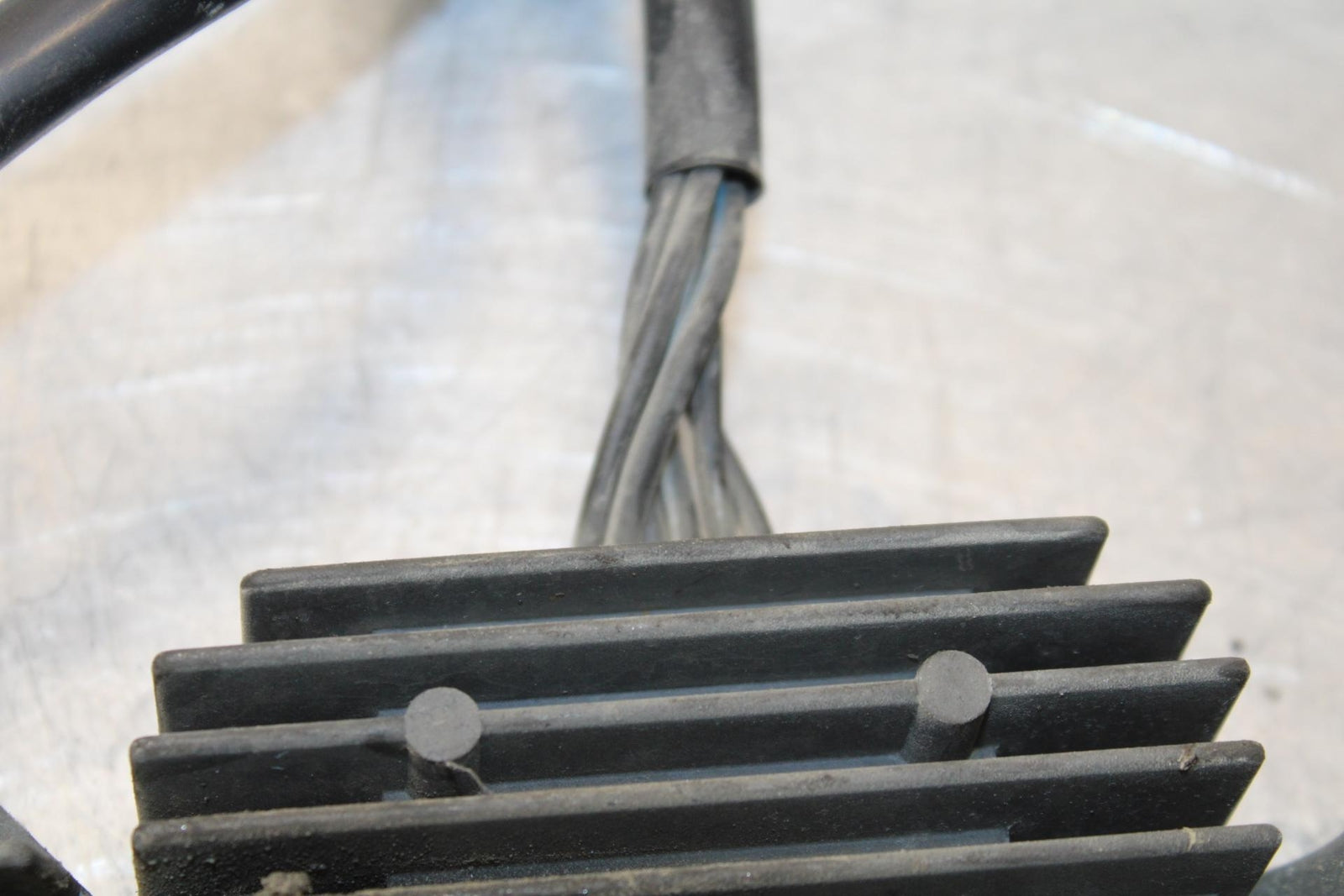 2005 Kawasaki Vulcan 1600 VN1600A Classic RECTIFIER VOLTAGE REGULATOR BB574