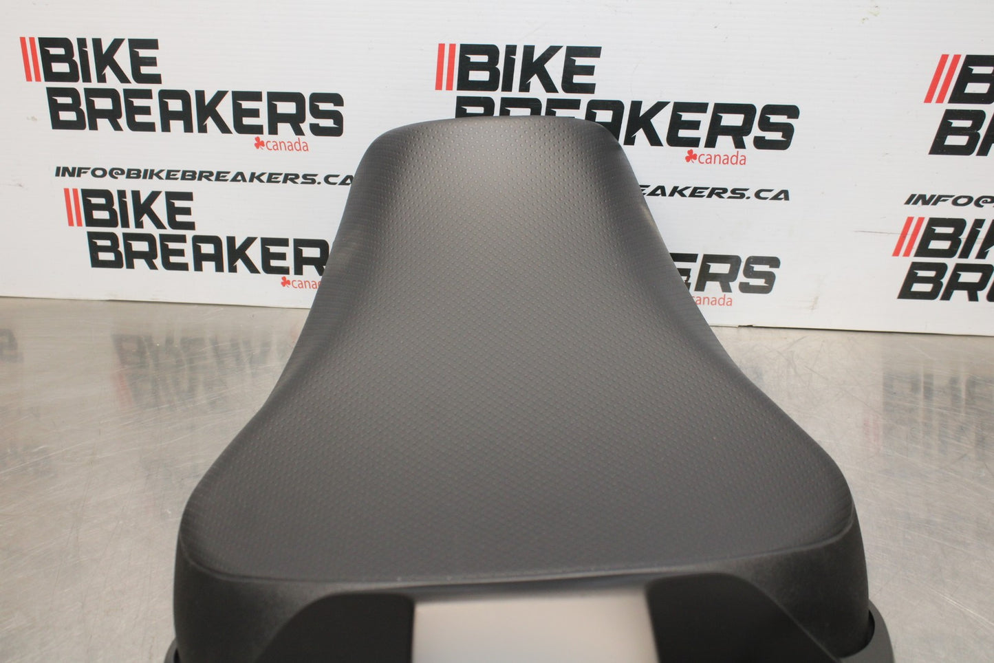 23-24 KAWASAKI NINJA ZX14R NEW!! FRONT REAR SEAT SADDLE BB764