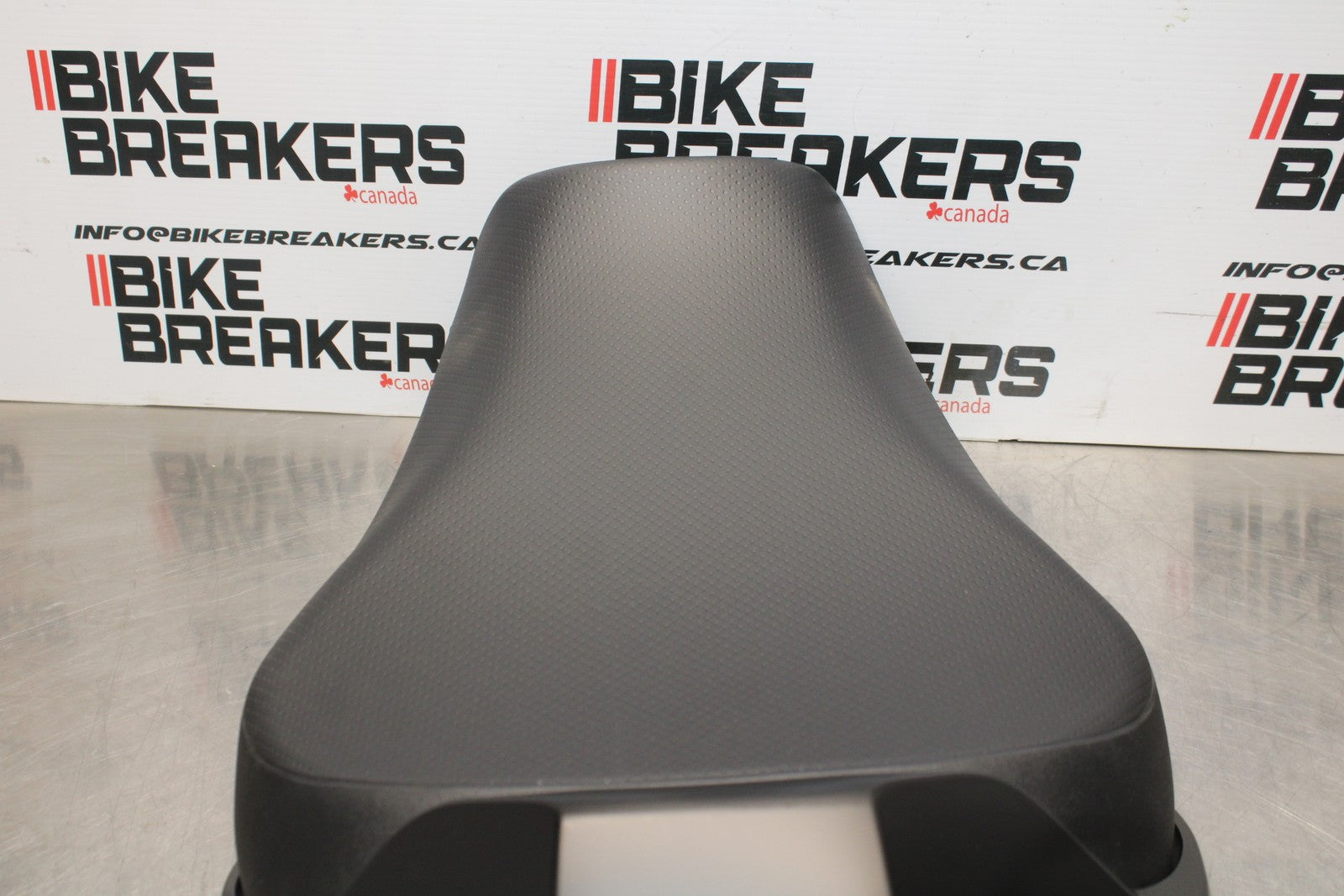 23-24 KAWASAKI NINJA ZX14R NEW!! FRONT REAR SEAT SADDLE BB764