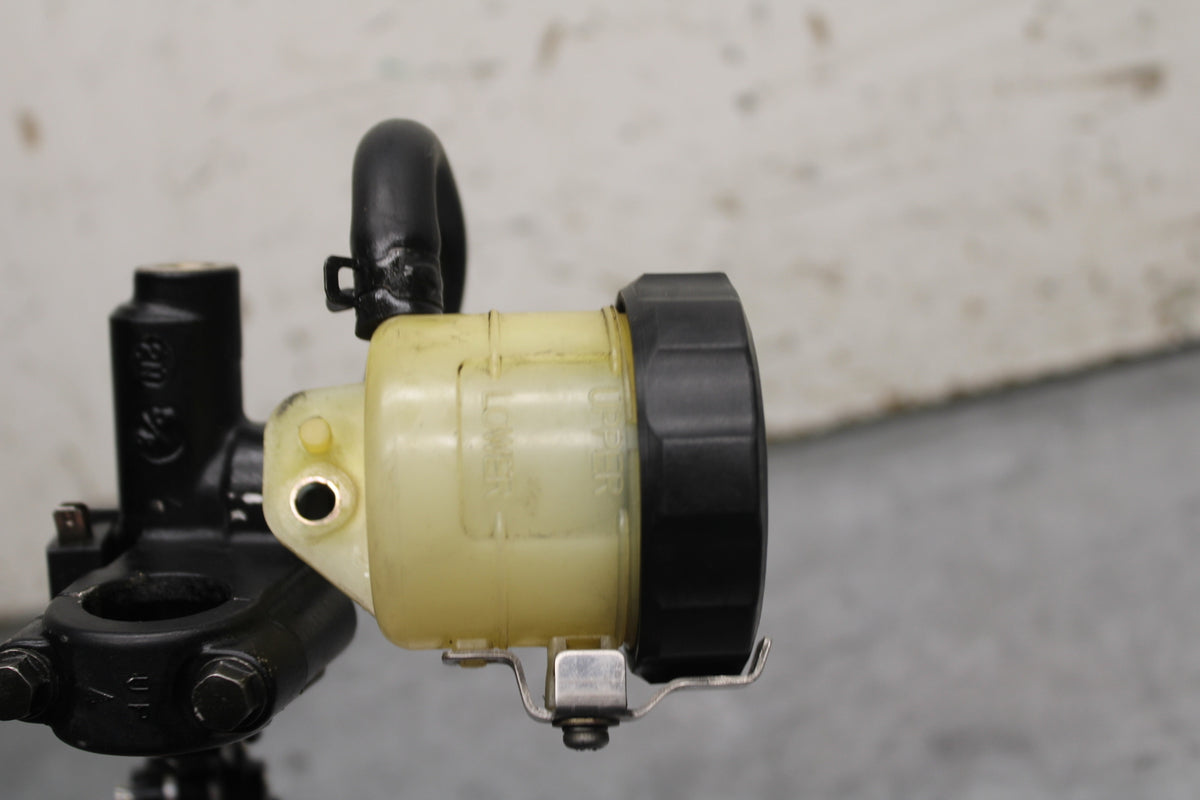 93 SUZUKI GSXR750W FRONT BRAKE MASTER CYLINDER w/ LEVER  BB112