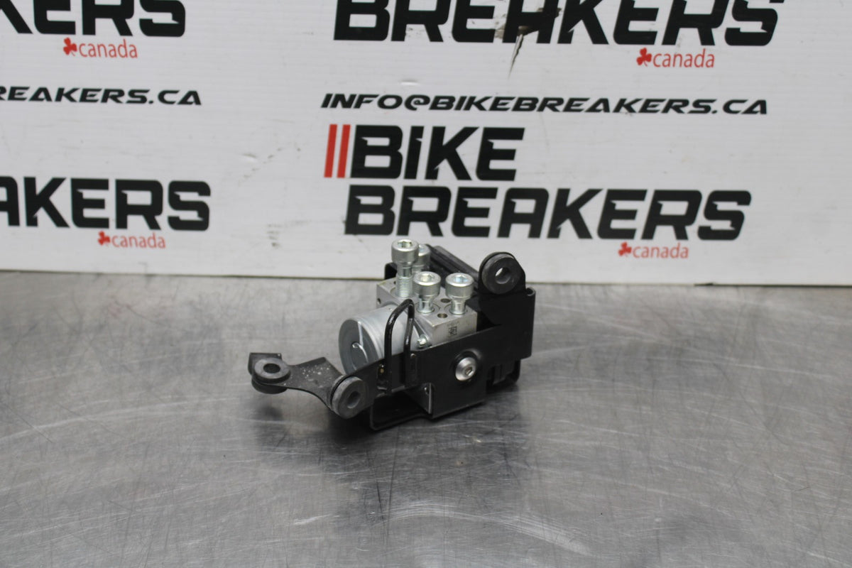 24-25 KAWASAKI NINJA ZX6R ABS PUMP UNIT MODULE BB785-CH