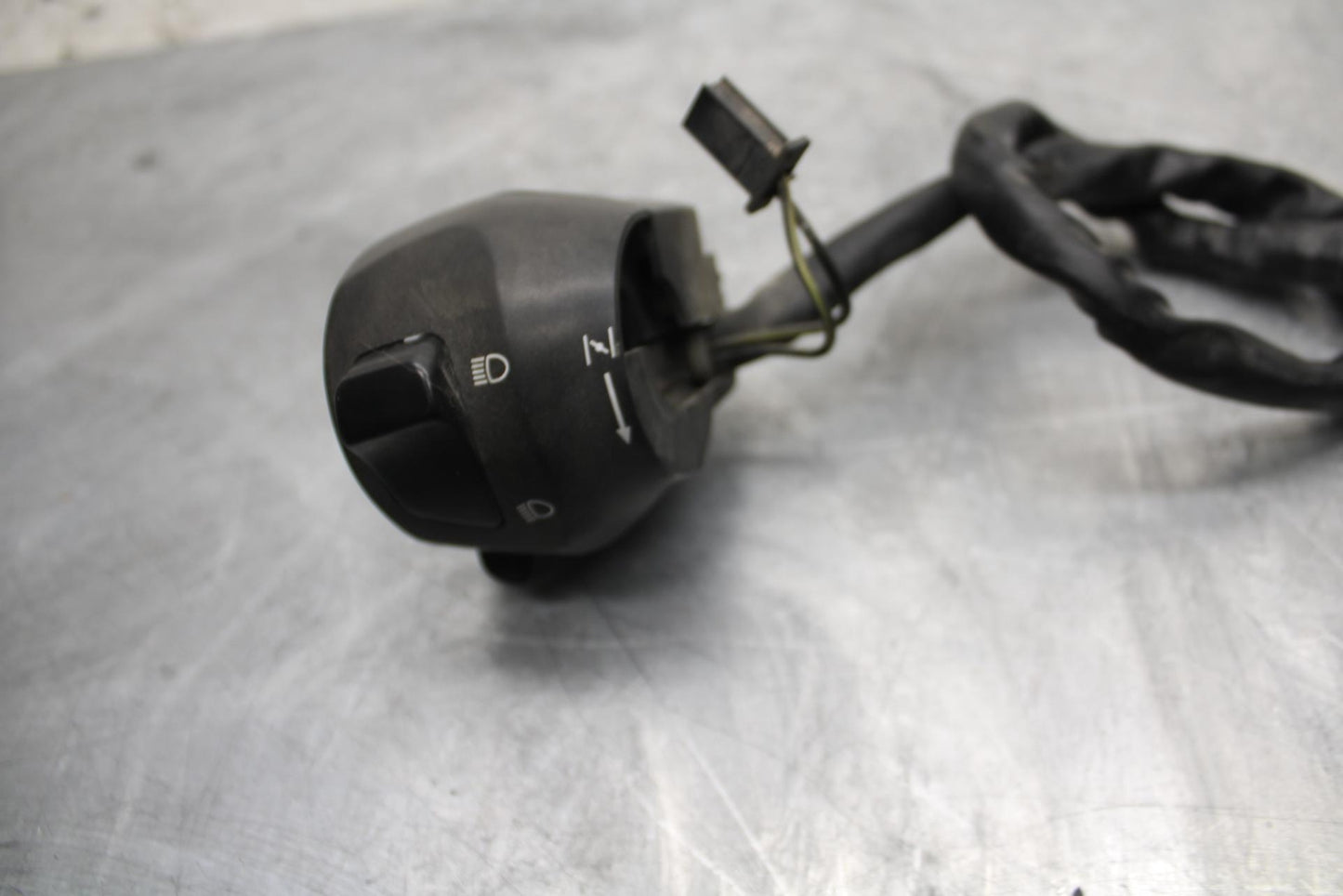 1998 Suzuki TL1000S LEFT CLIP ON HANDLE HORN SIGNALS SWITCH  BB508
