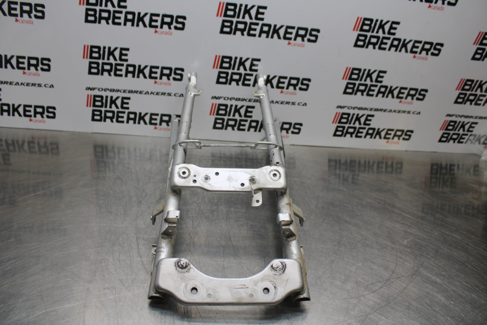 03 SUZUKI SV650S REAR SUBFRAME BACK SUB FRAME BB167