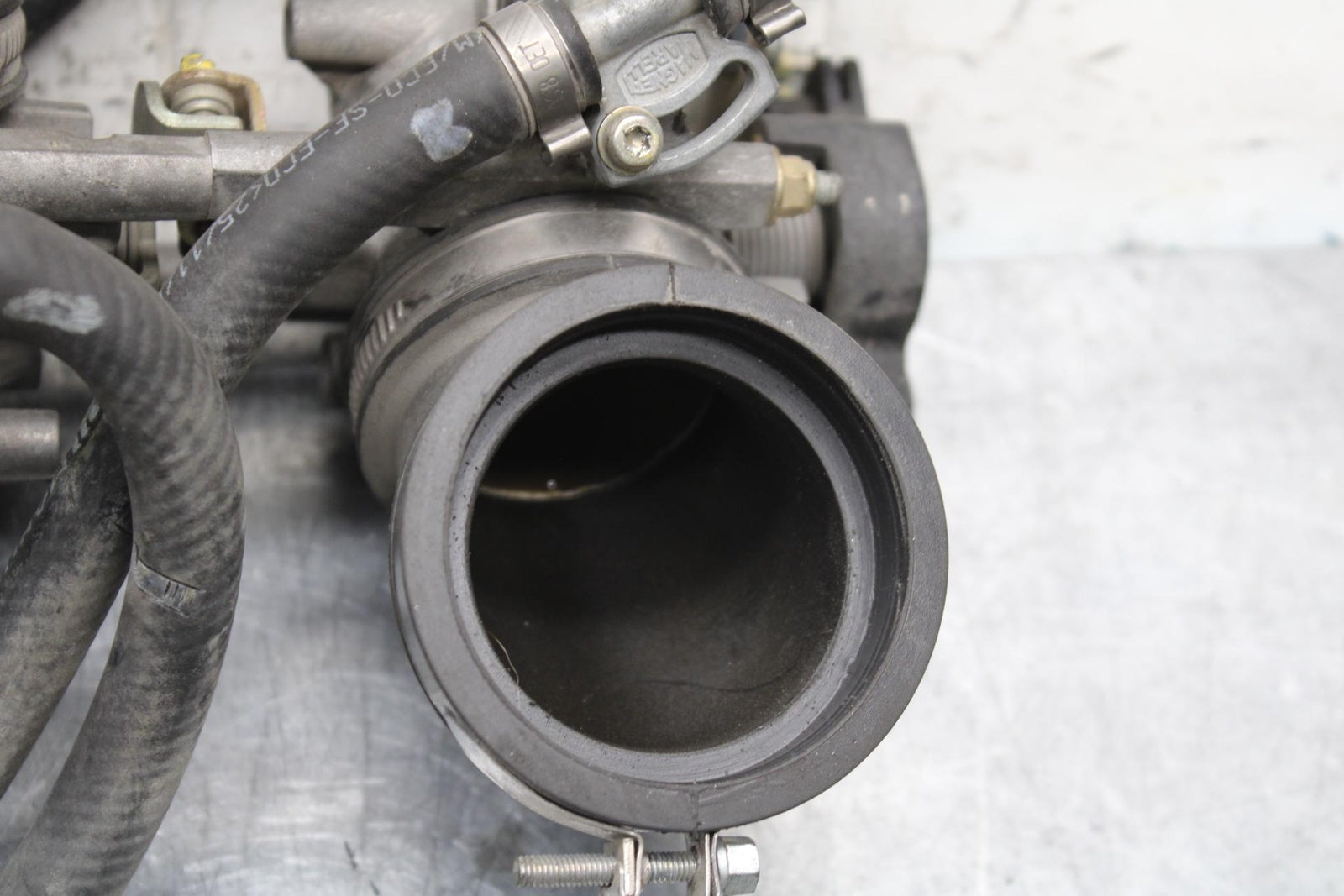 2005 Ducati Monster S2R MAIN FUEL INJECTORS / THROTTLE BODIES BB557