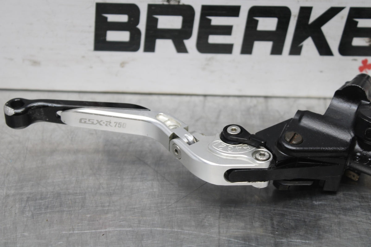 00 SUZUKI GSXR750 FRONT BRAKE MASTER CYLINDER w/ LEVER BB820
