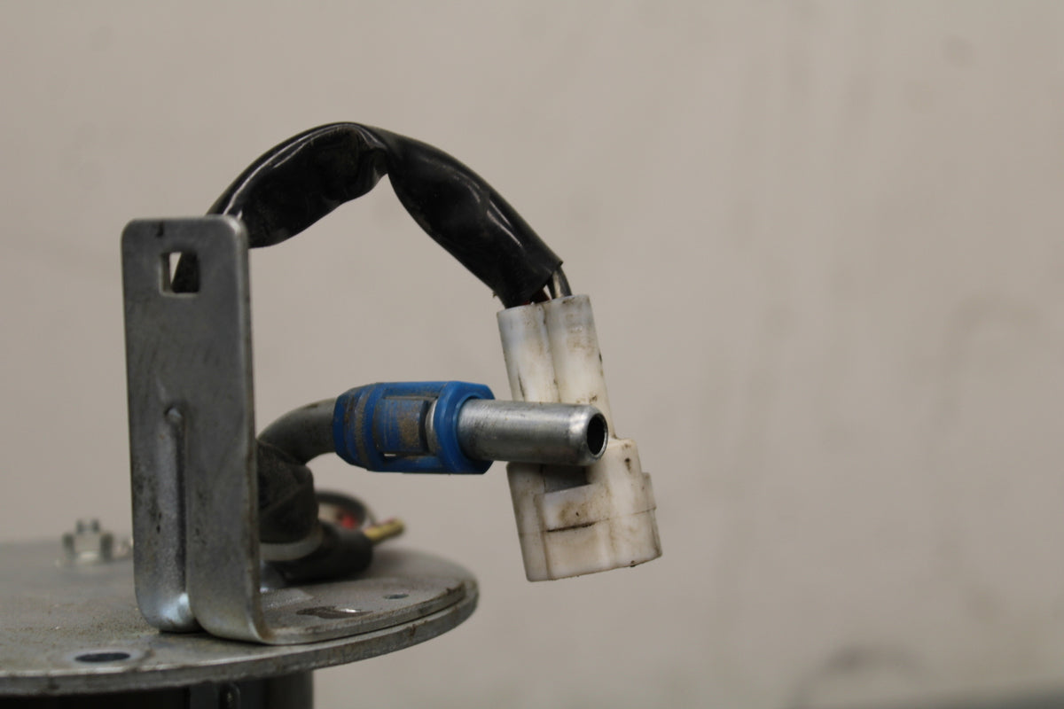 09-11 SUZUKI GSXR1000 FUEL PUMP GAS PETROL SENDER UNIT BB125